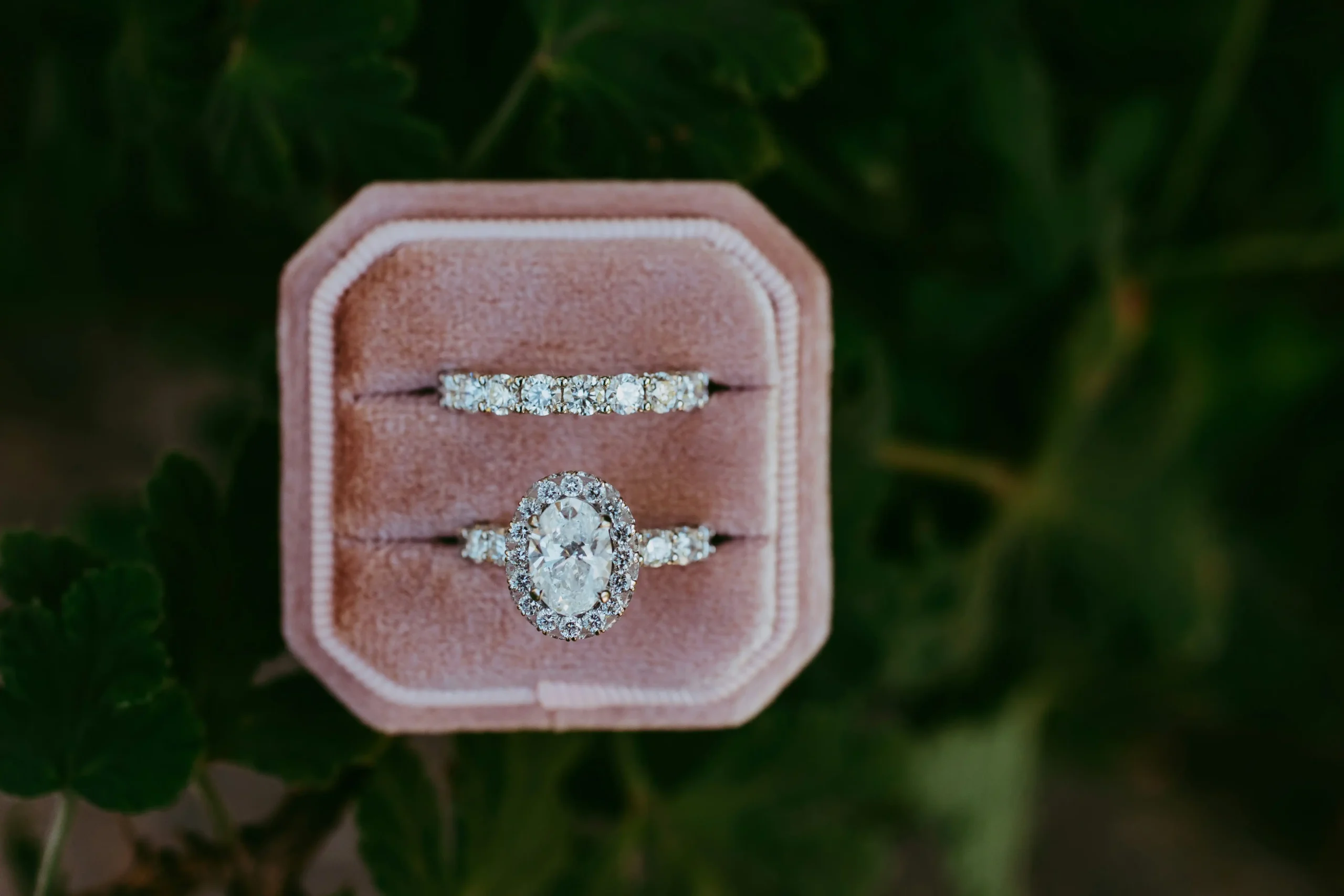 Diamond wedding ring set