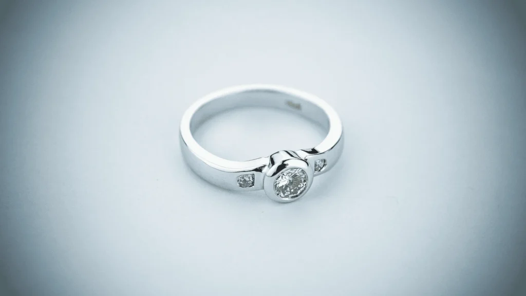 how much is white gold worth