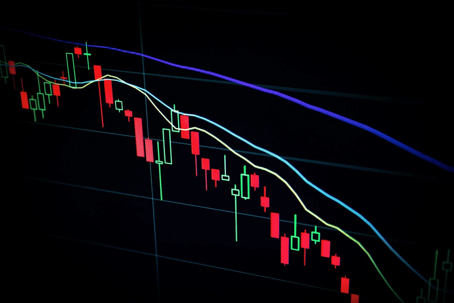 Before selling your gold, know the spot price, the purity of your piece, and its weight
