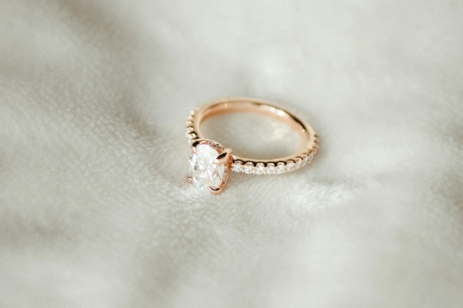 Rose gold diamond wedding ring