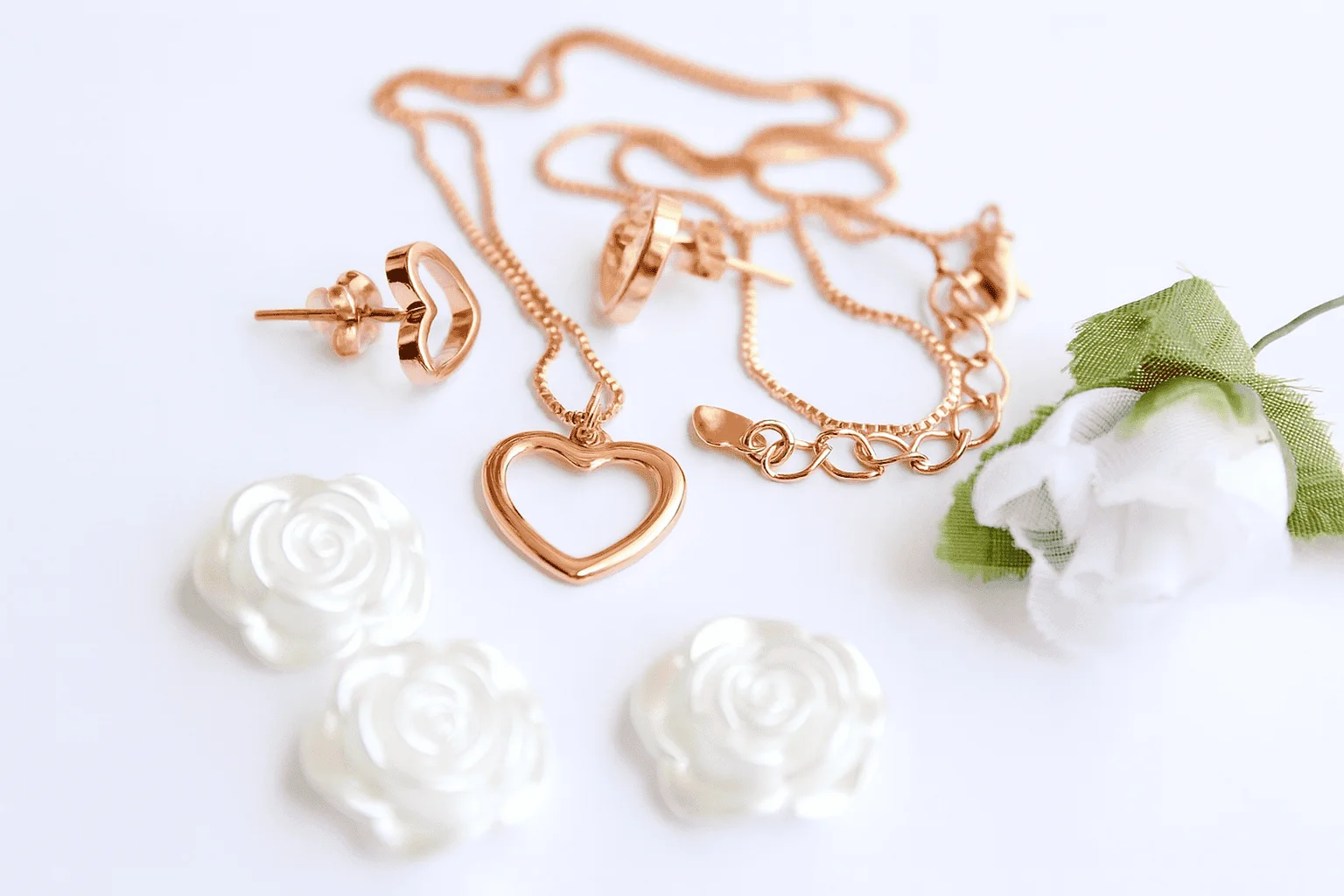 Rose gold earrings and necklace set