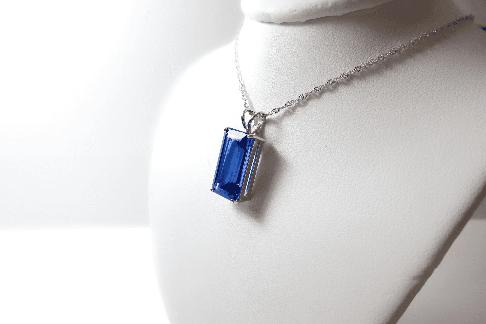 tanzanite white gold necklace