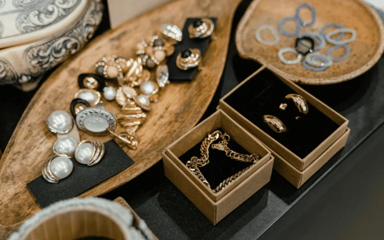 how to buy estate jewelry