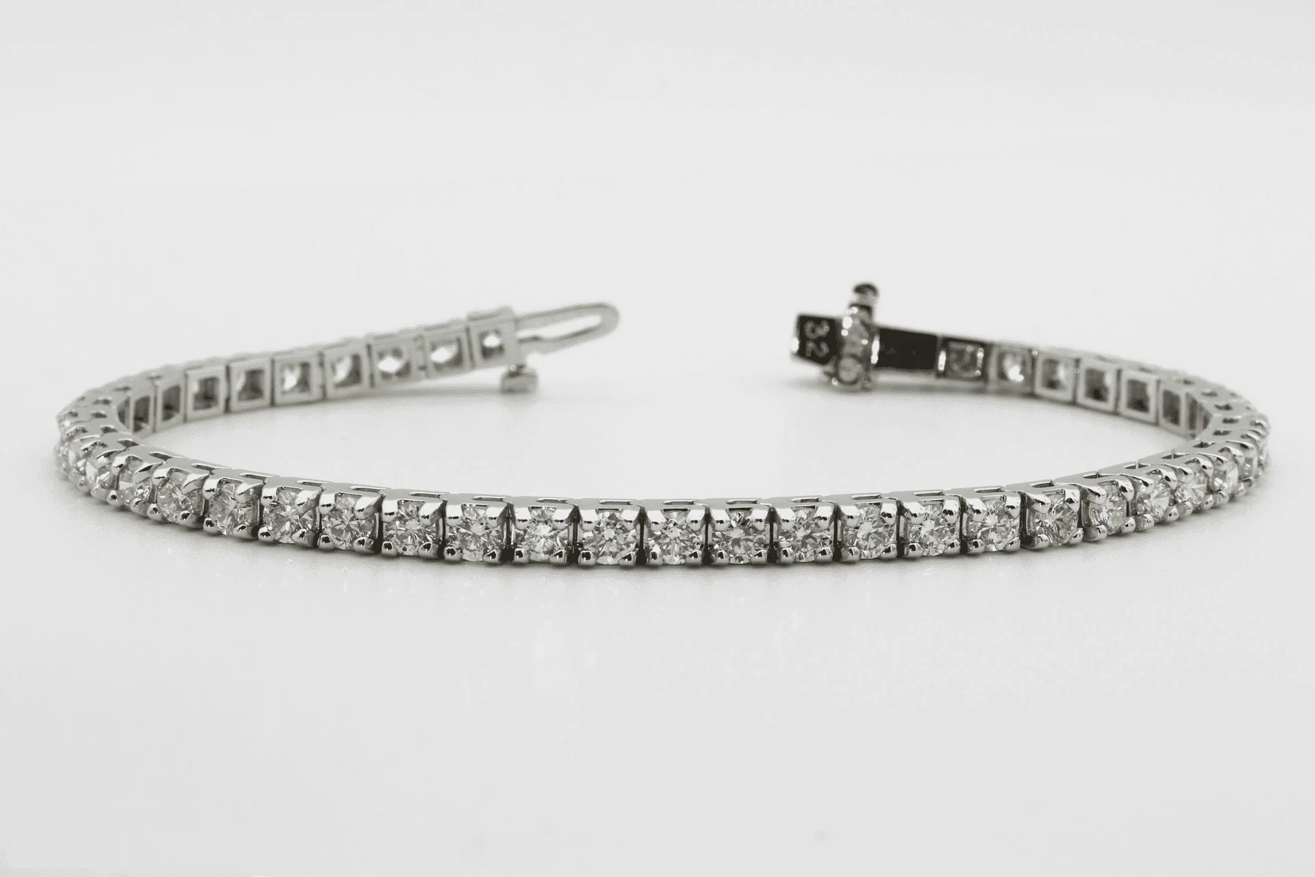 tennis bracelet