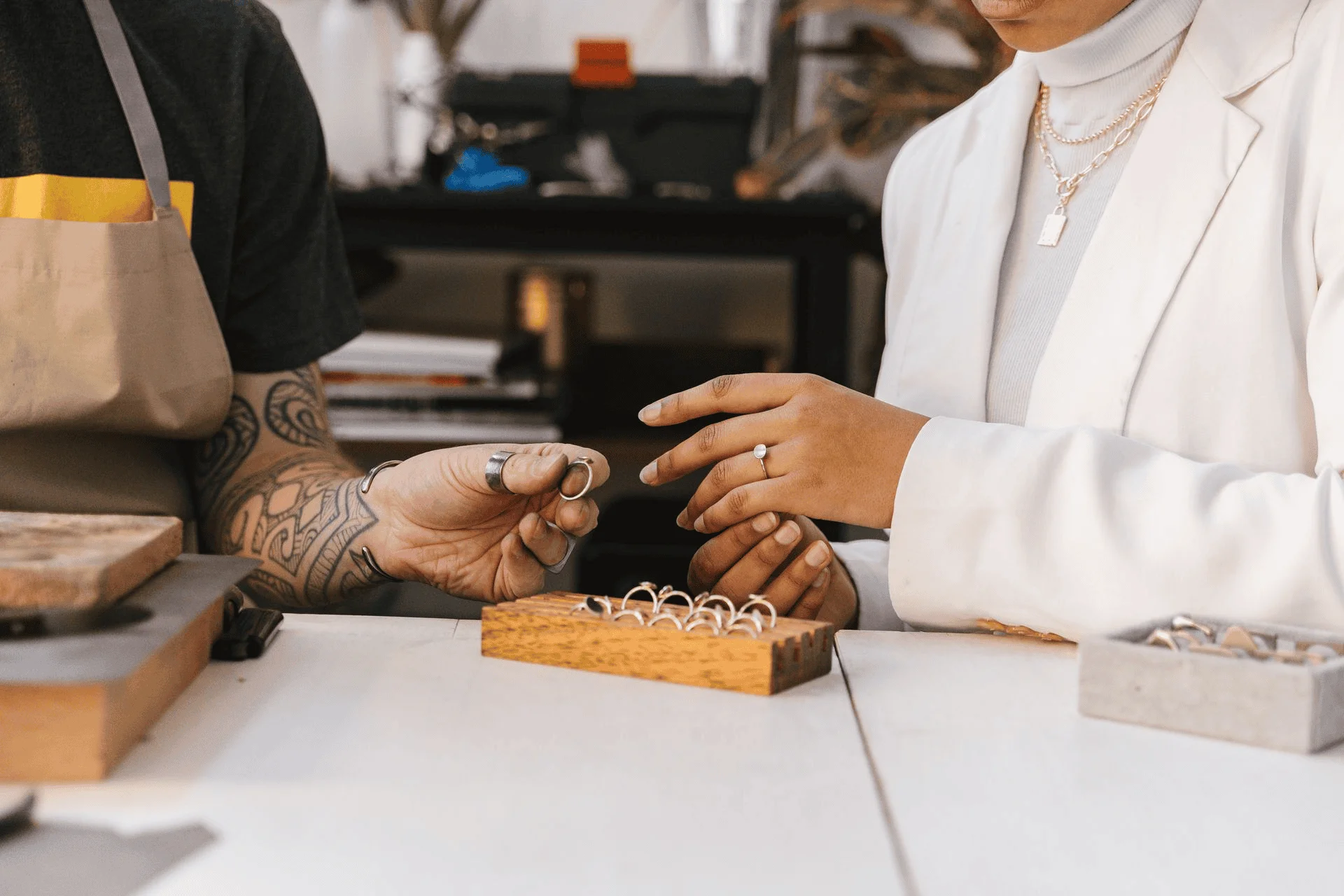 buying from a jeweler