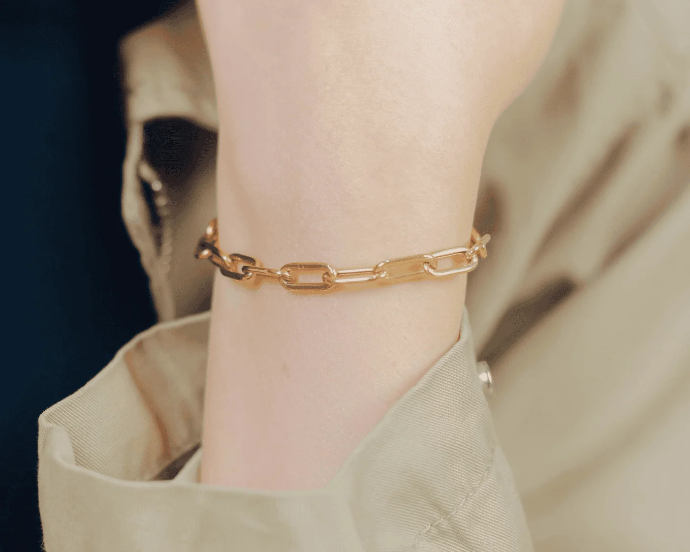 gold bracelet