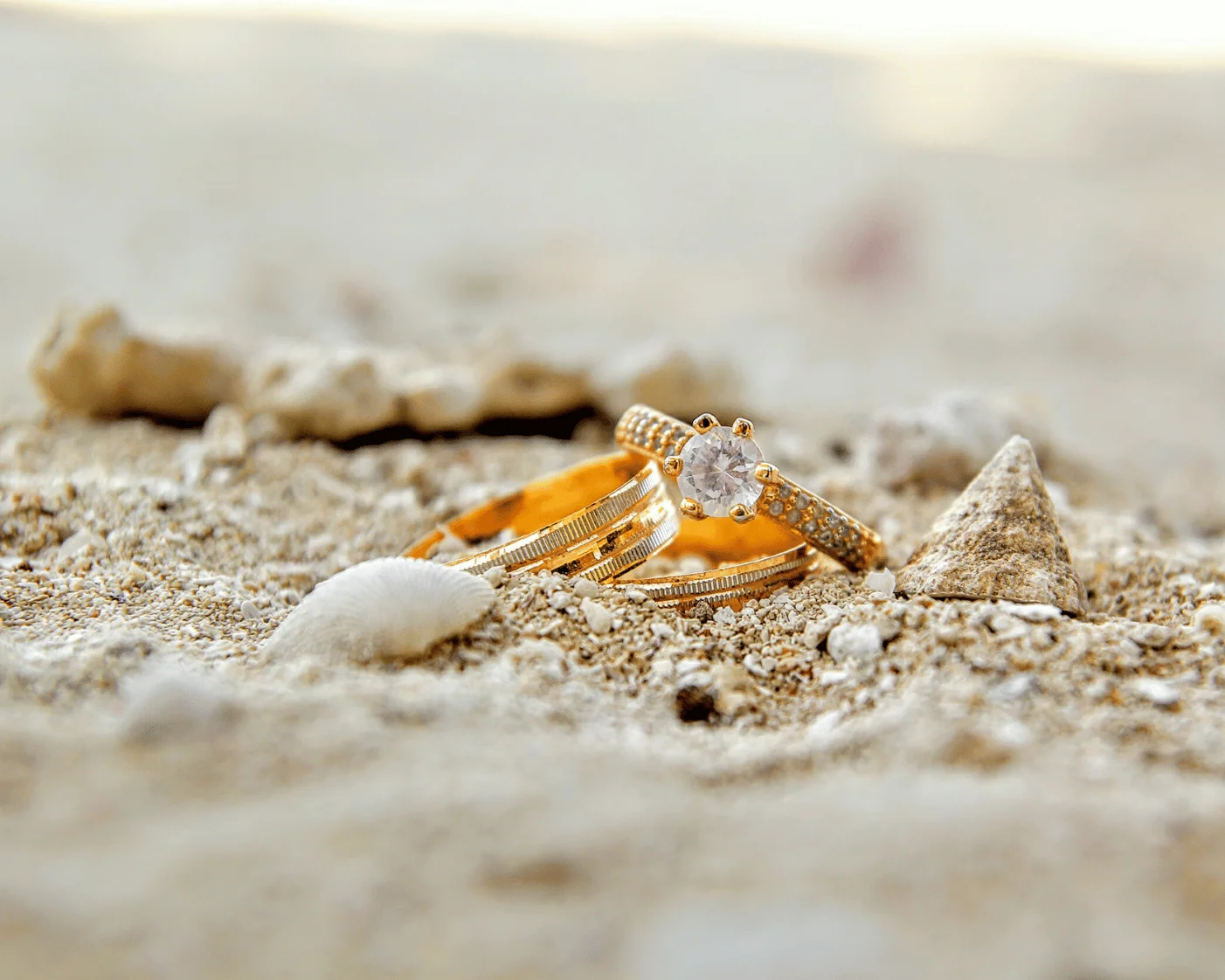 rings in sand