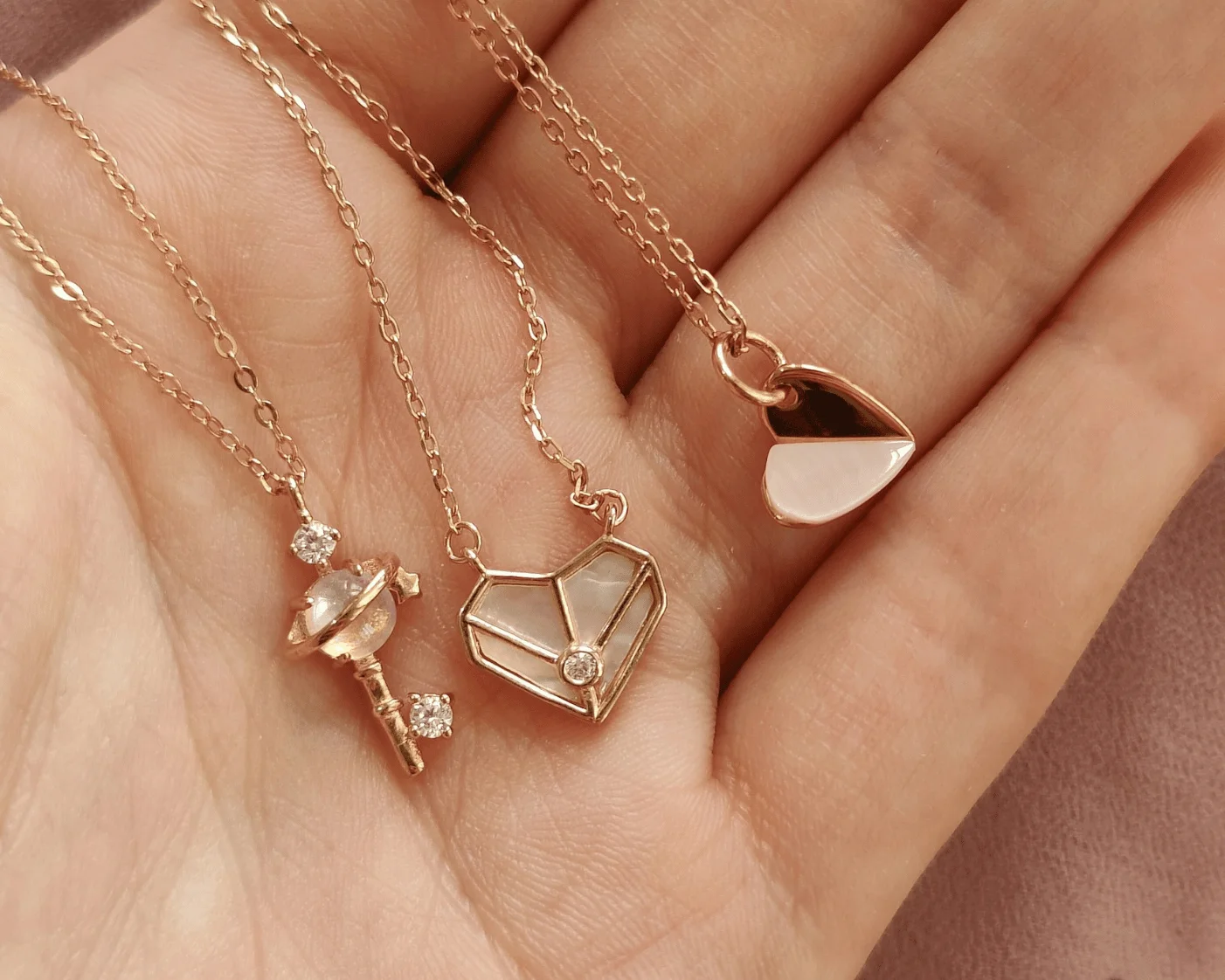 rose gold necklaces